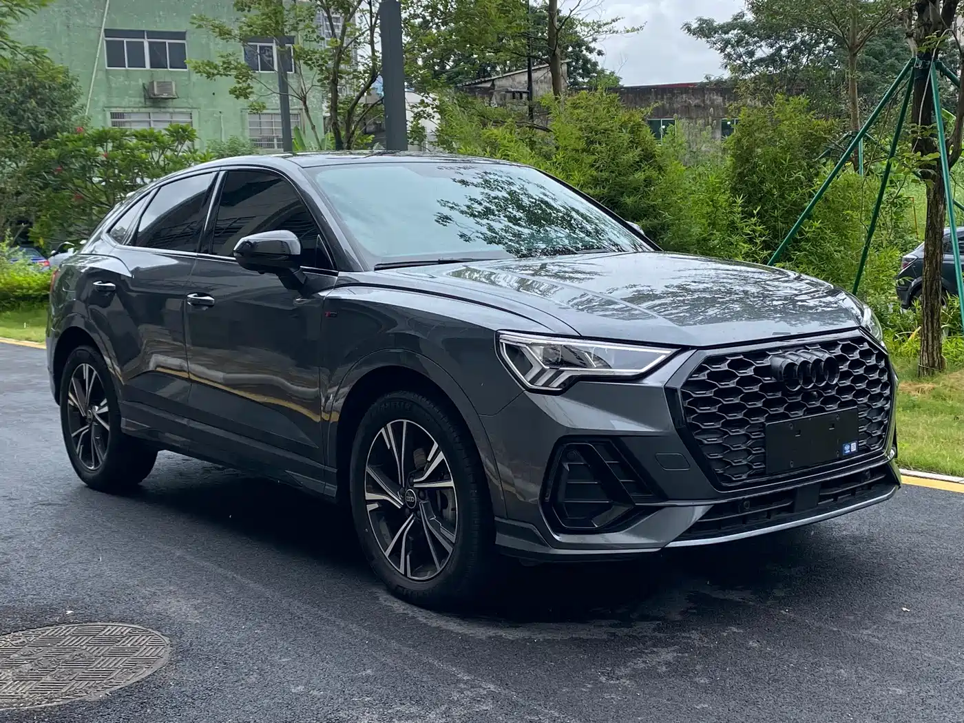 Audi Q3 Sportback 2024 Silver/gray из Китая