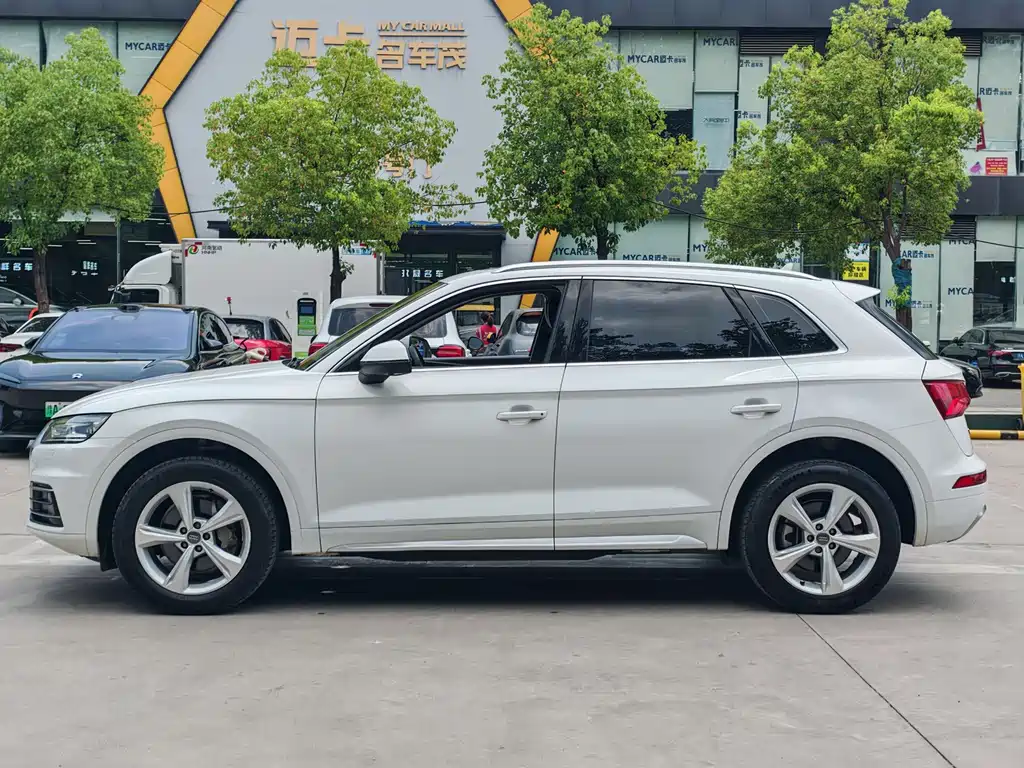 Audi Q5L 2018 40 TFSI V