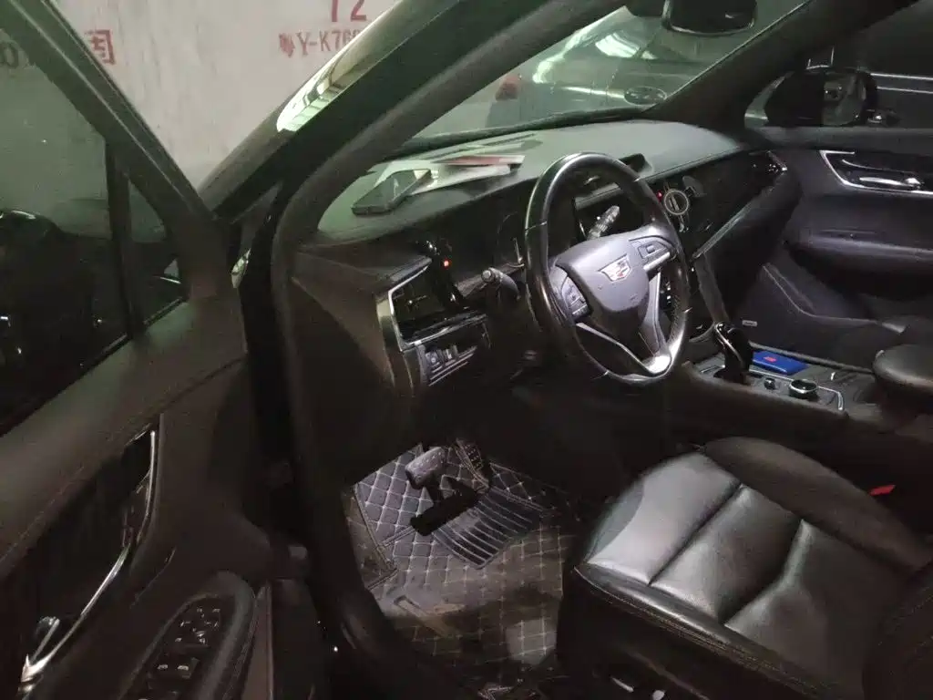 Cadillac XT6 — миниатюра 12