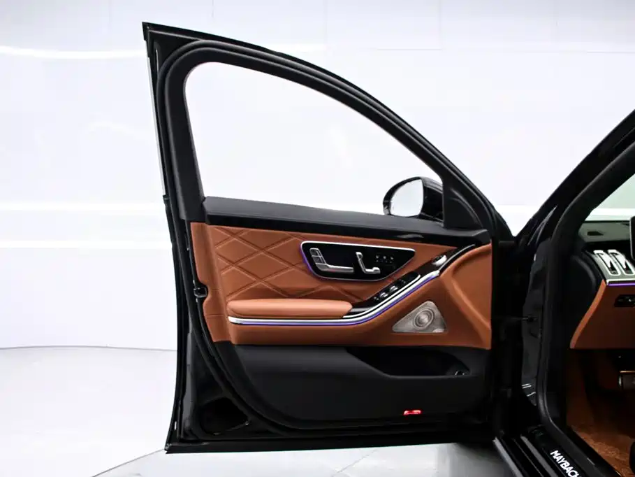 Mercedes-Benz S-Class — миниатюра 12