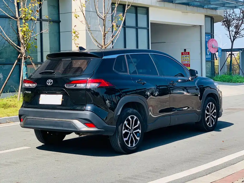Toyota Frontlander — миниатюра 7