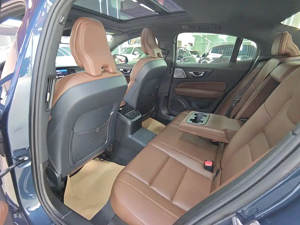 VOLVO S60 PLUG IN HYBRID