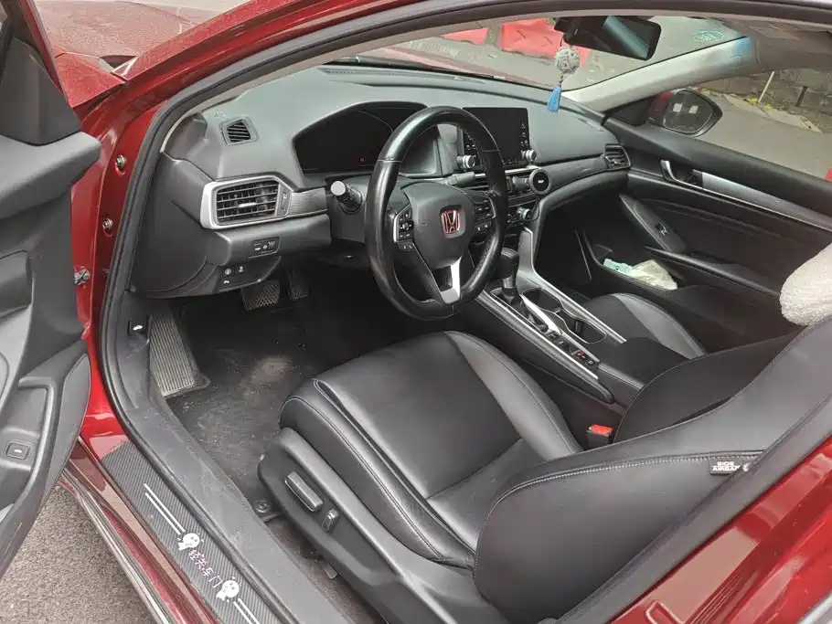 Honda Accord — миниатюра 9