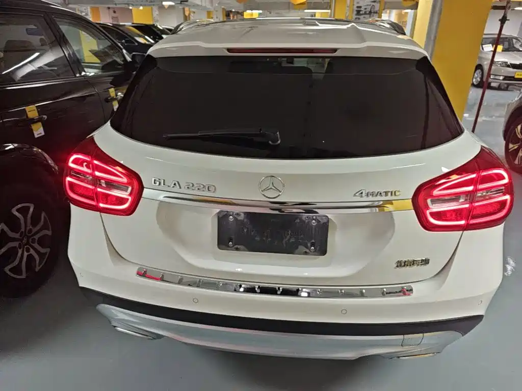Mercedes-Benz GLA — миниатюра 6