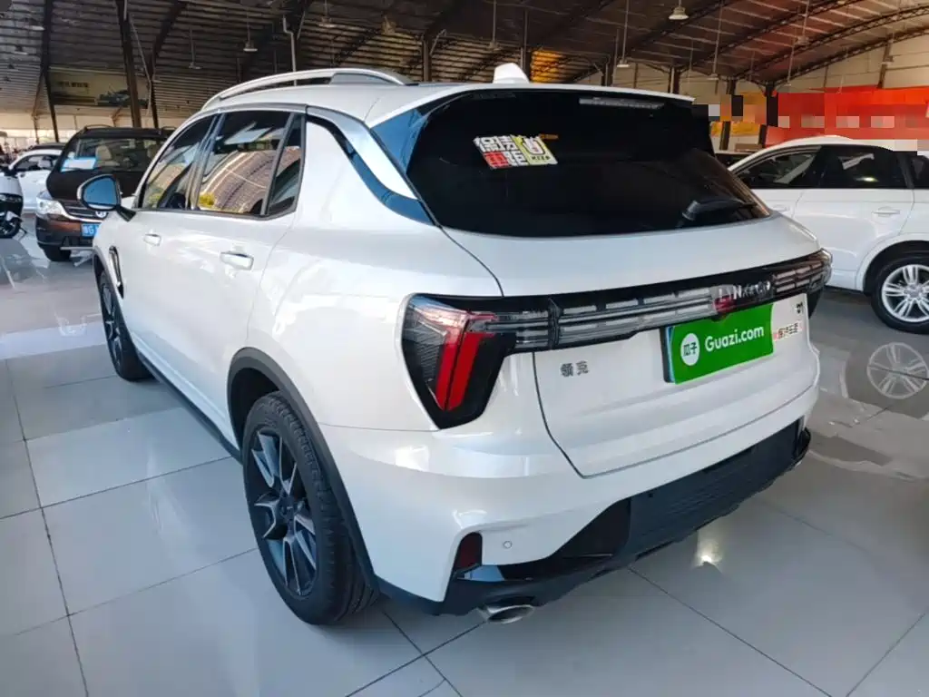Lynk & Co 01 — миниатюра 5
