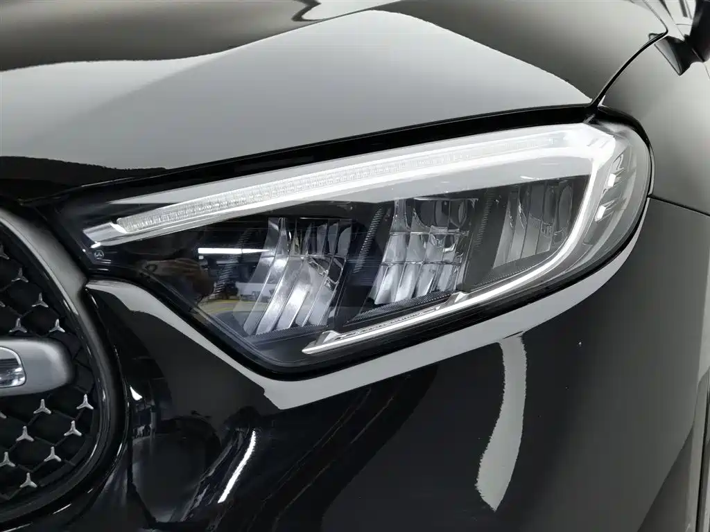 Mercedes-Benz GLC 2023 GLC 300 L 4MATIC 5 мест