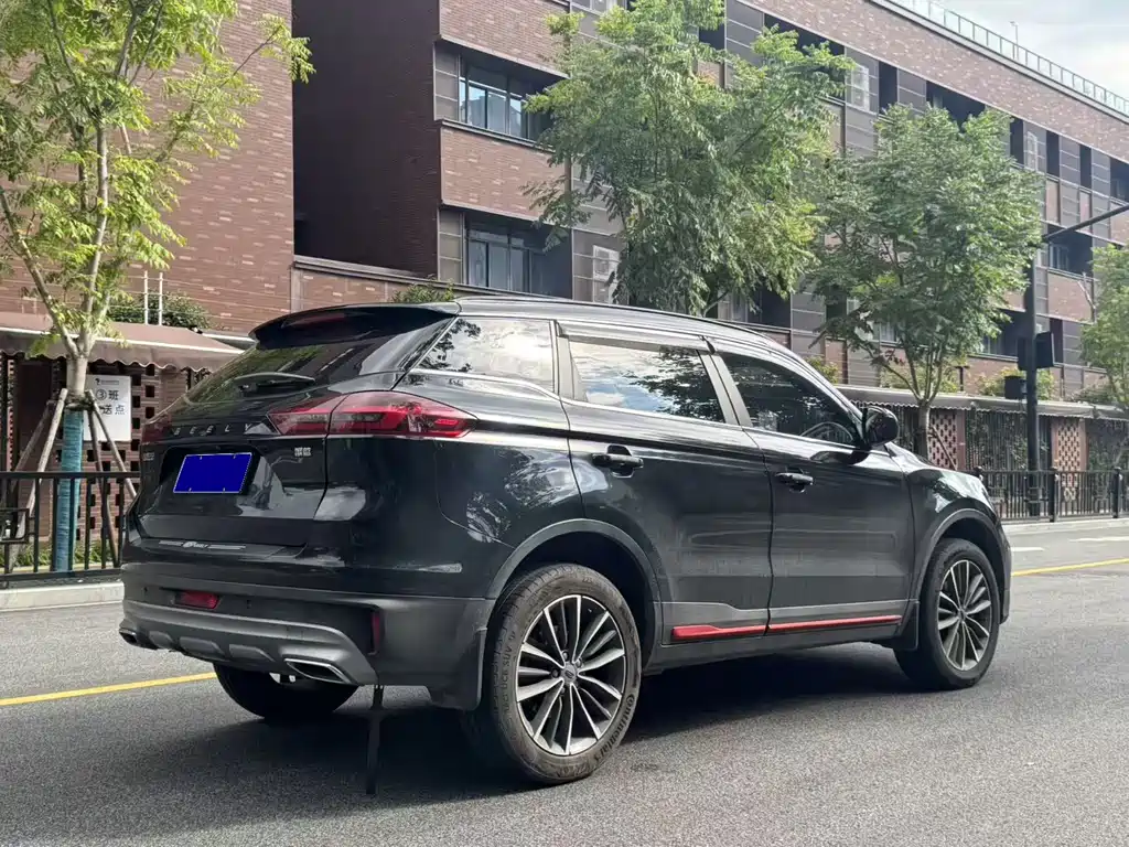 Geely Boyue — миниатюра 5