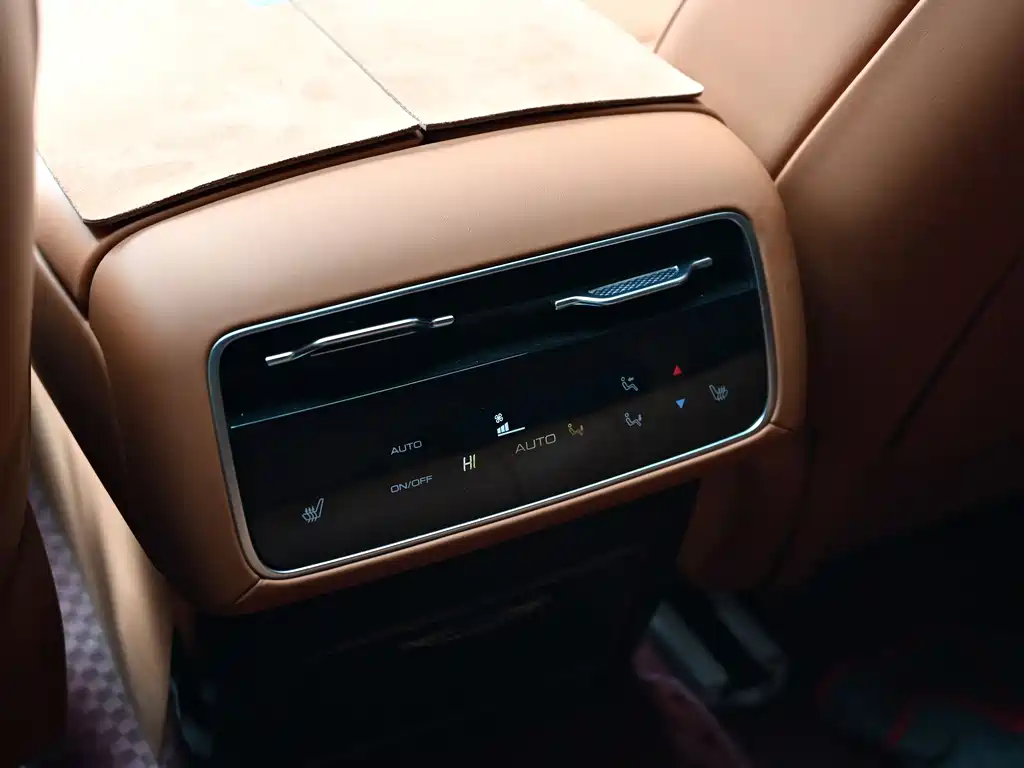 TANK TANK 700 NEW ENERGY