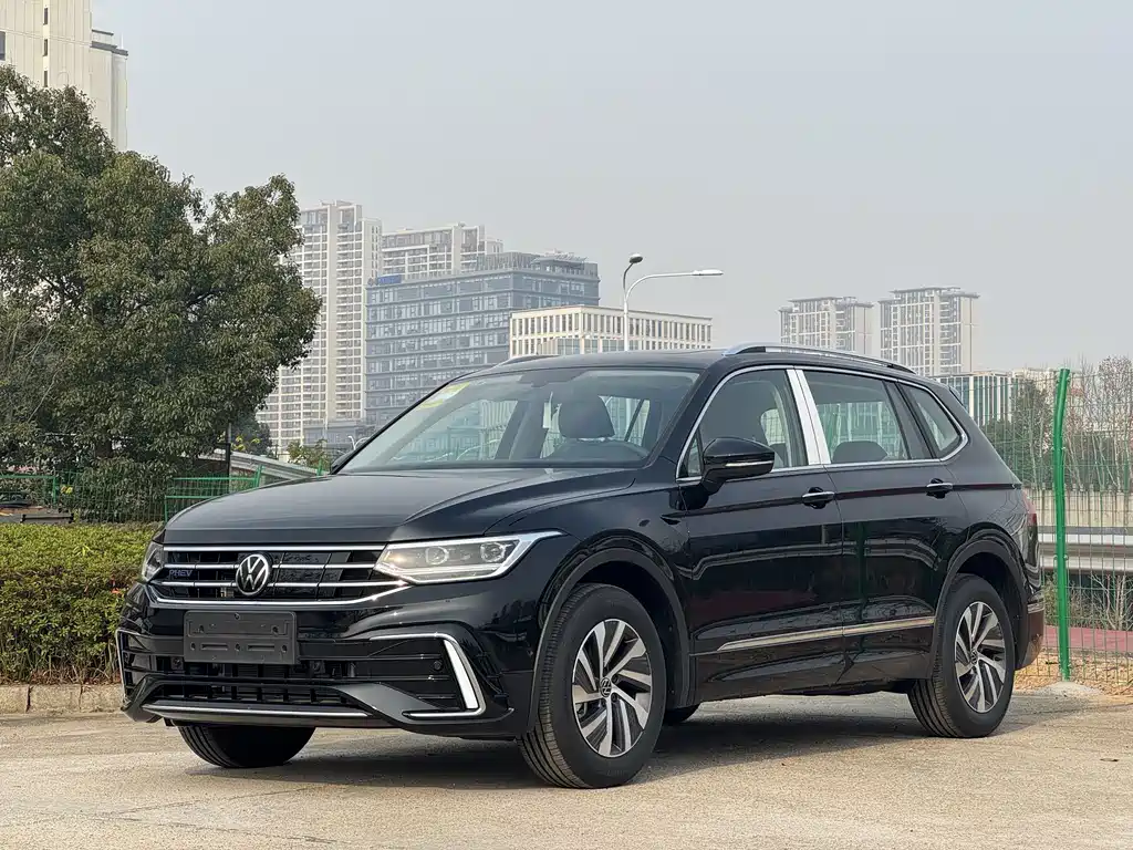 Volkswagen Tiguan L New Energy 0
