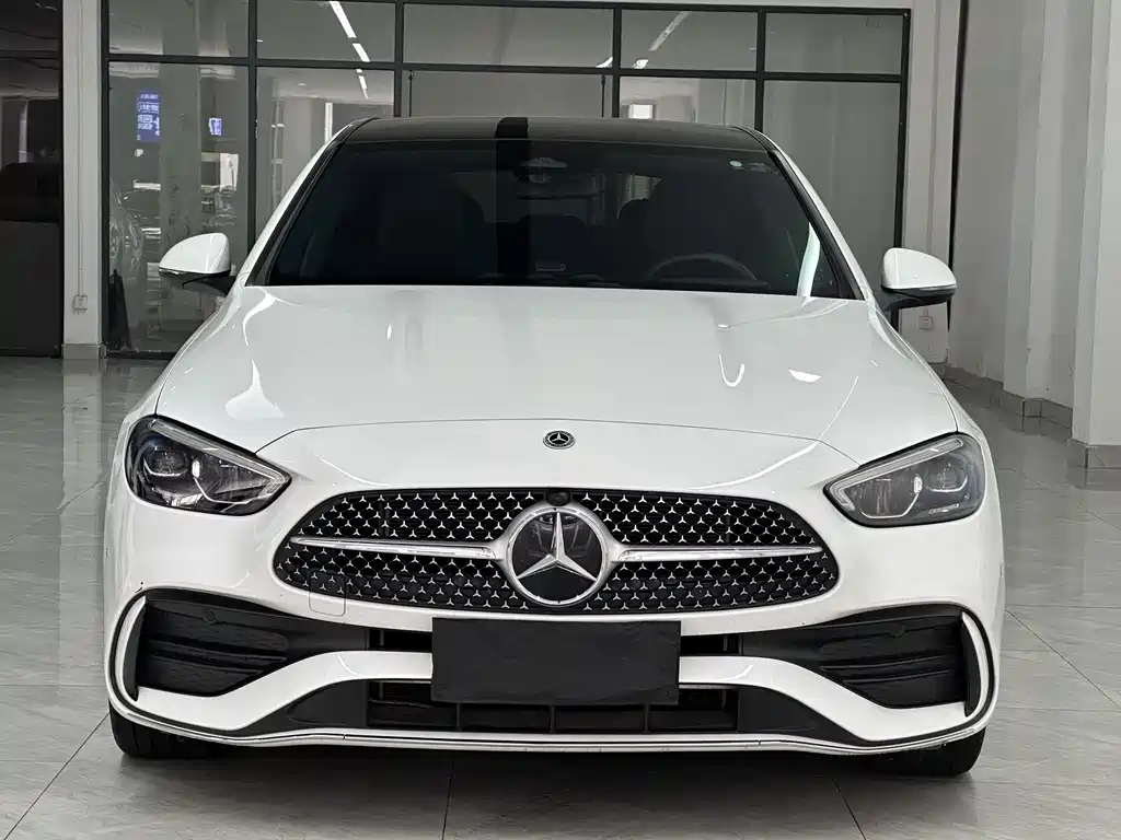 Mercedes-Benz C-Class 2024