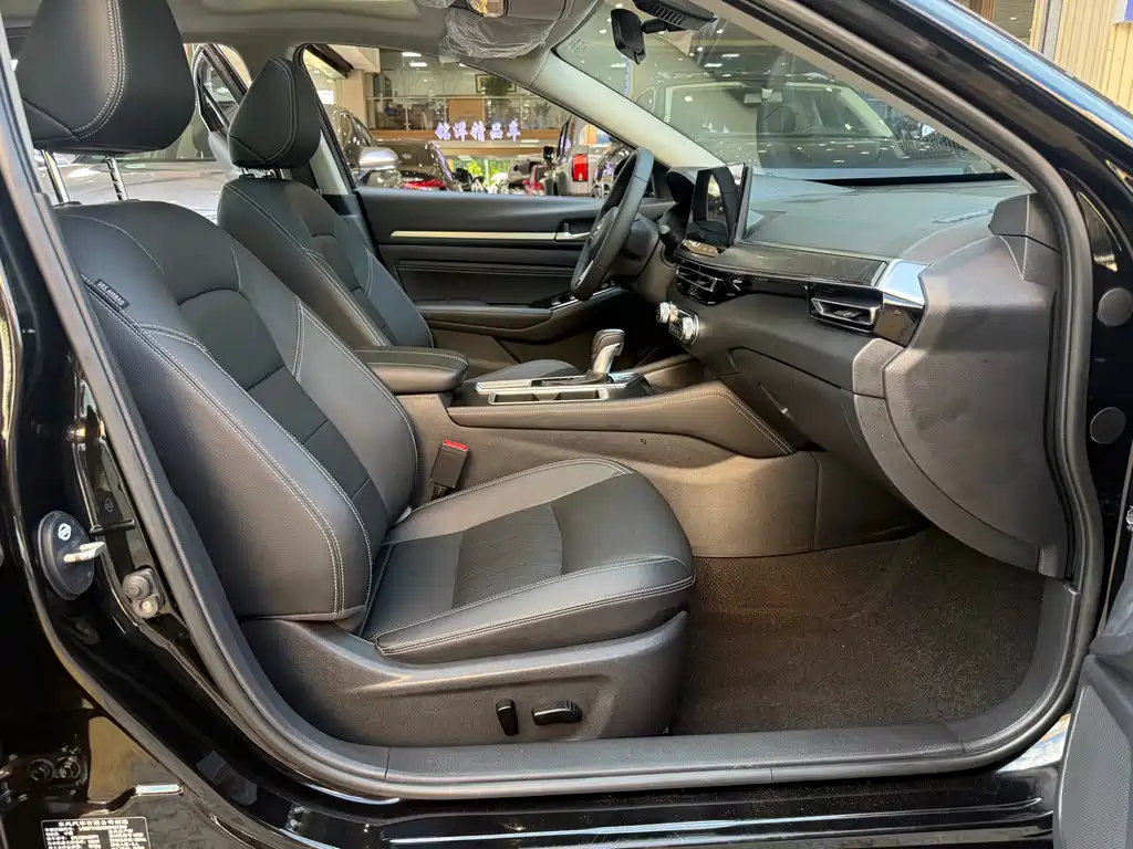 Nissan Teana — миниатюра 11