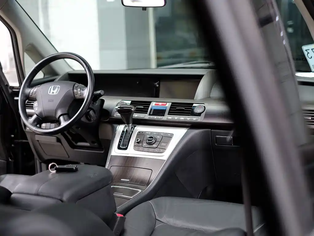 Honda Elysion — миниатюра 39