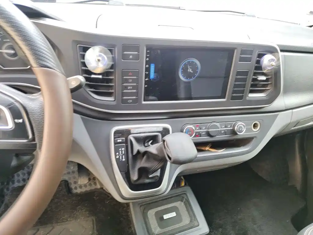 Maxus V80 — миниатюра 6