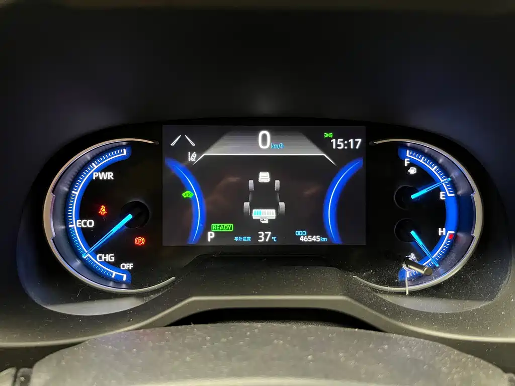 Toyota RAV4 — миниатюра 9