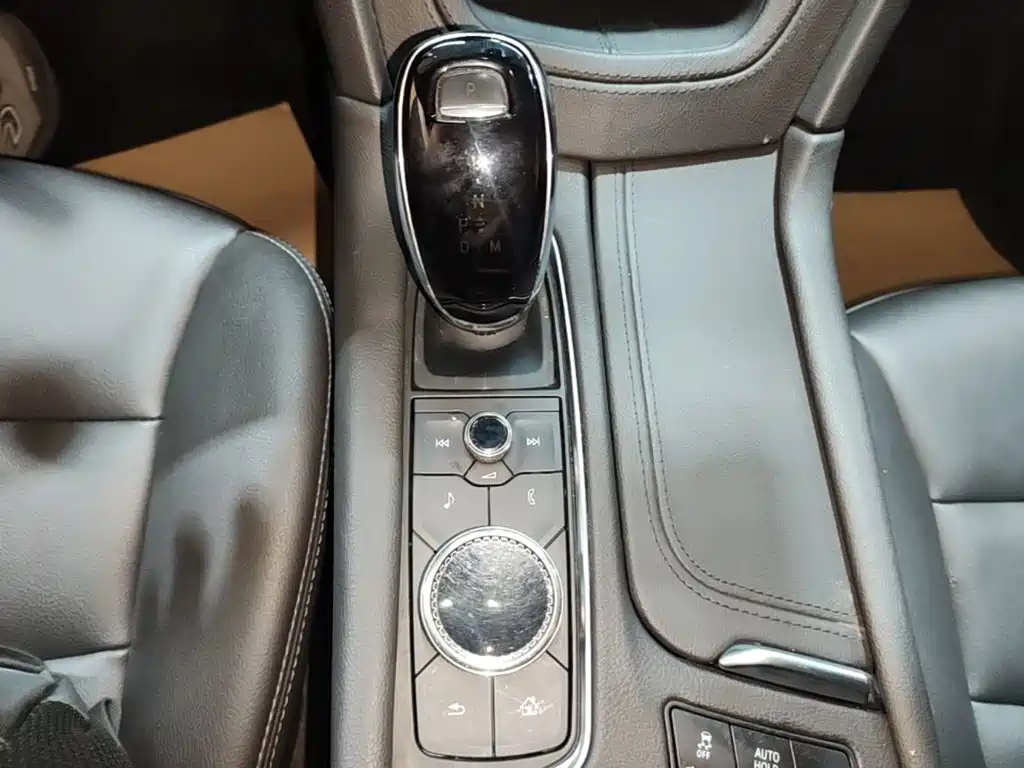 Cadillac XT5 — миниатюра 14