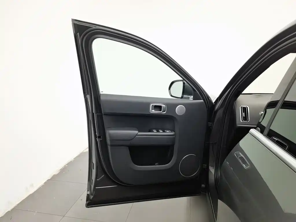 Li Auto Li L8 — миниатюра 8