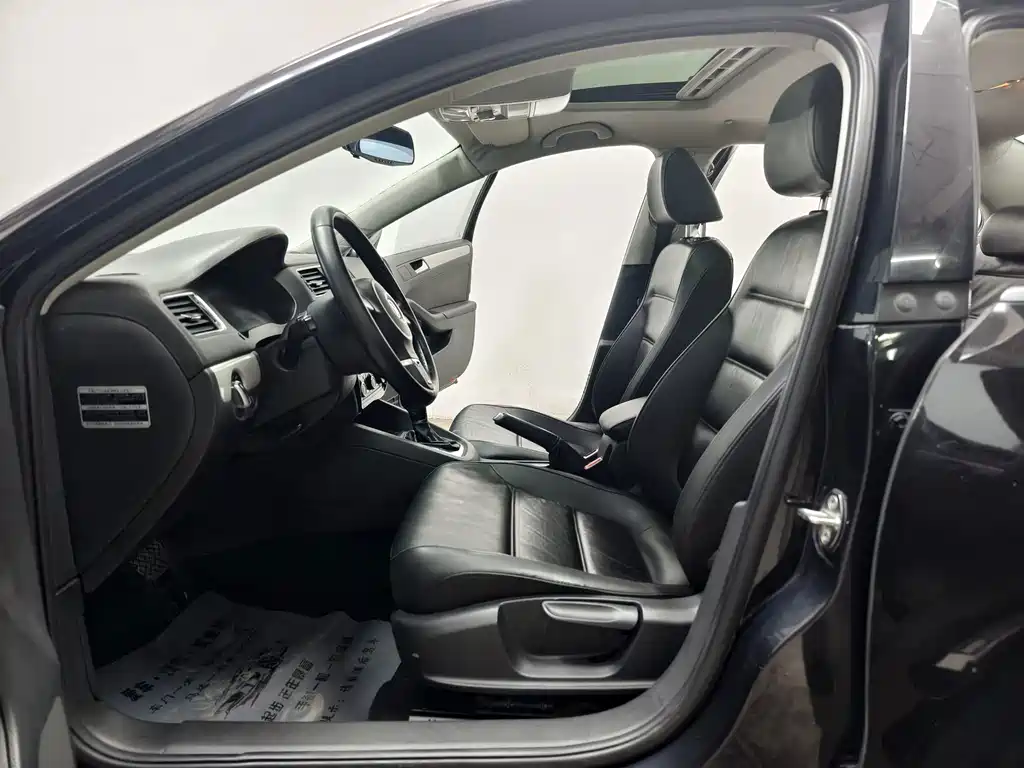 Volkswagen Sagitar — миниатюра 11