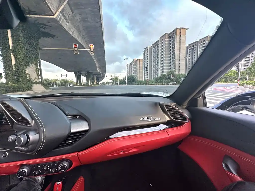 Ferrari 488 — миниатюра 9