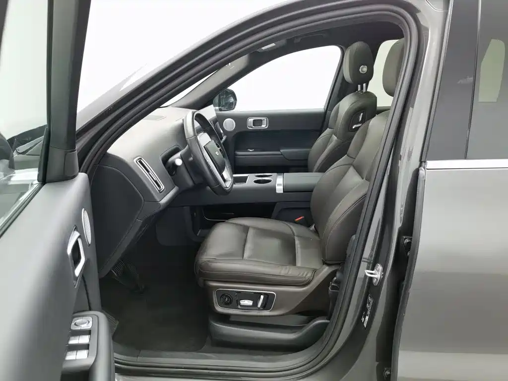 Li Auto Li L8 — миниатюра 10