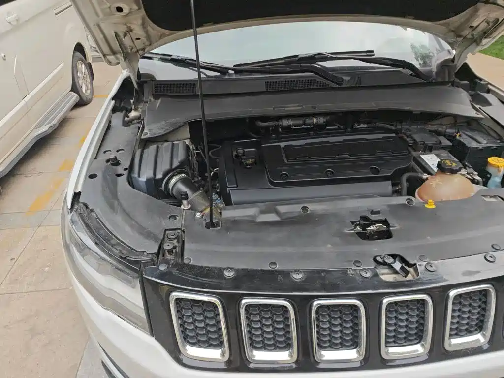 Jeep Compass — миниатюра 20