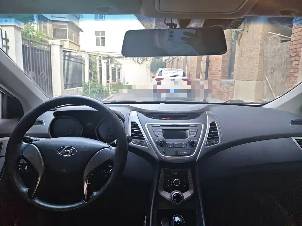 Hyundai Elantra Langdong — миниатюра 13