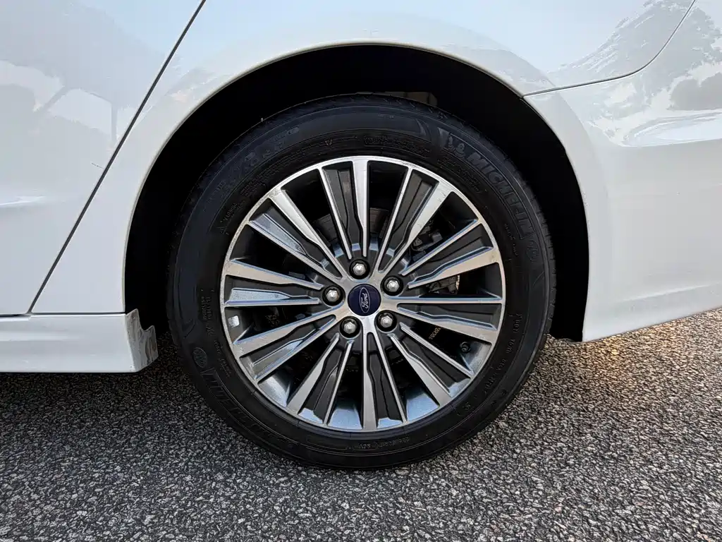 Ford Mondeo — миниатюра 13