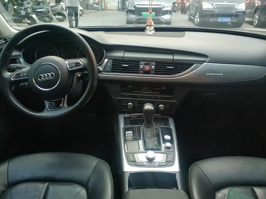 Audi A6L — миниатюра 12