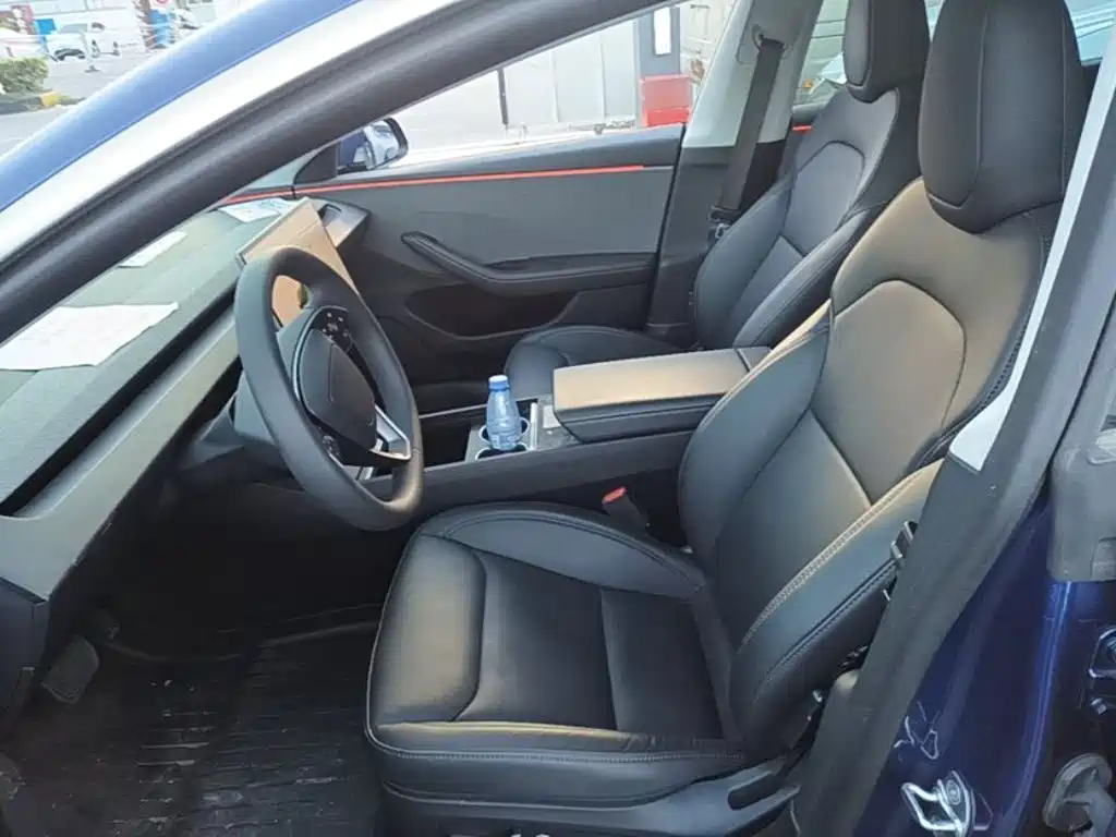 Tesla Model 3 — миниатюра 15