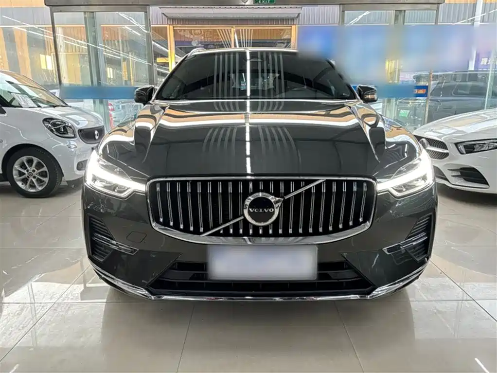 Volvo XC60 2022 B5 Luxury