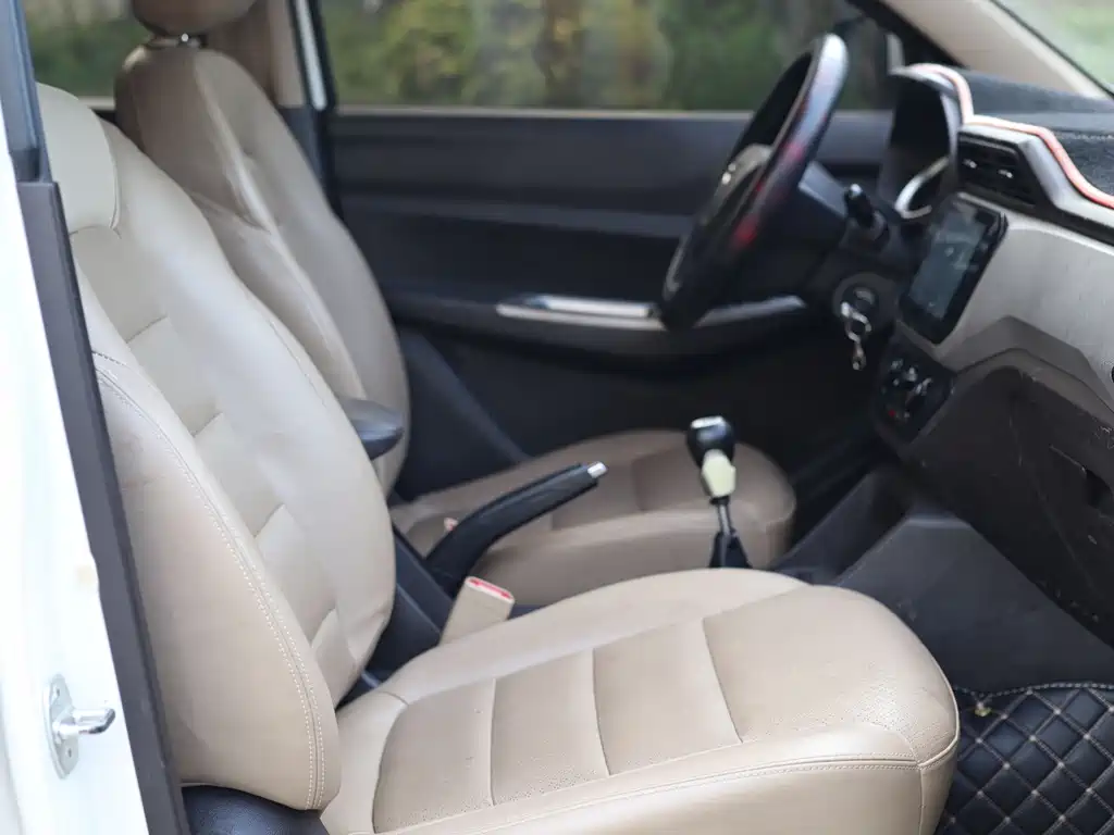 Wuling Hongguang — миниатюра 21