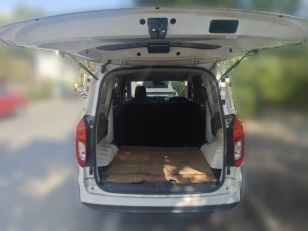 Wuling Hongguang EV — миниатюра 20