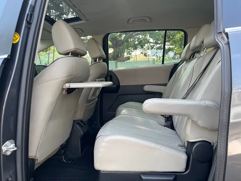 Mazda 5 2013 2.0L AT Luxury
