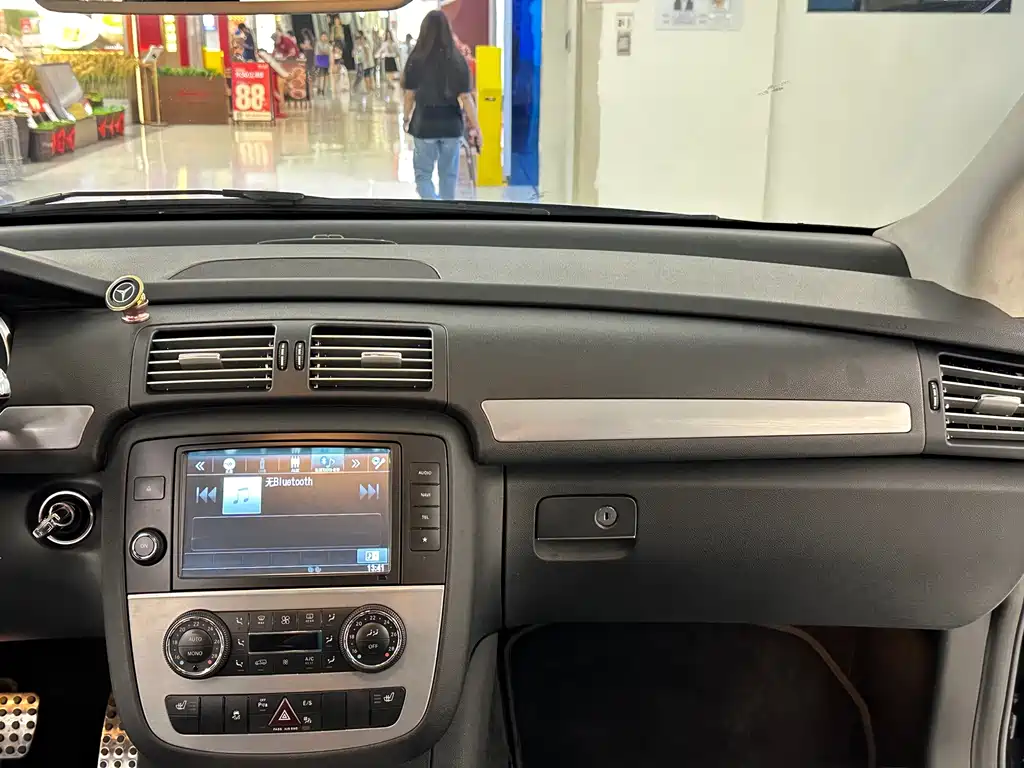Mercedes-Benz R-Class — миниатюра 19