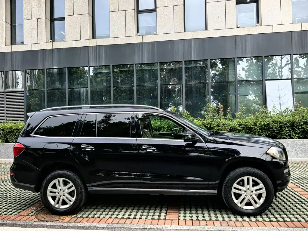 Mercedes-Benz GL-Class — миниатюра 4