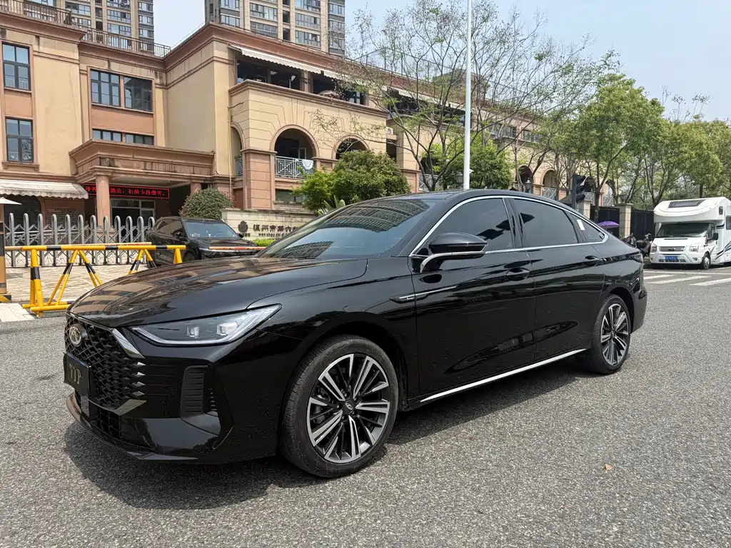 Chery Arrizo 8 PRO 2025