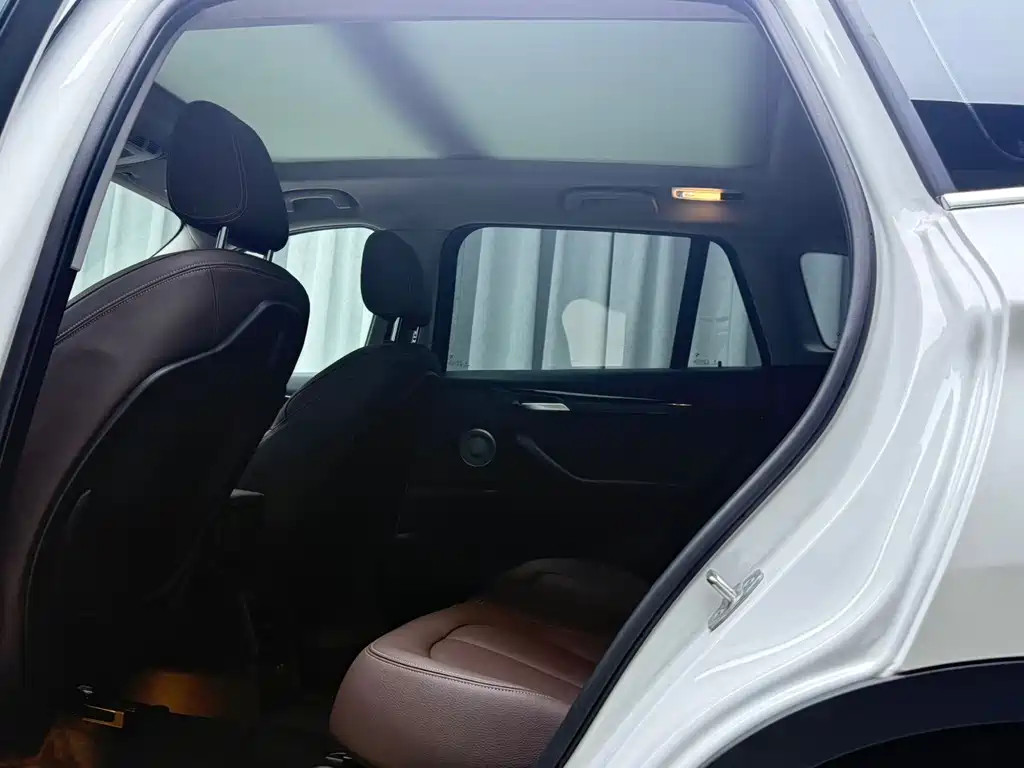 BMW X1 — миниатюра 17