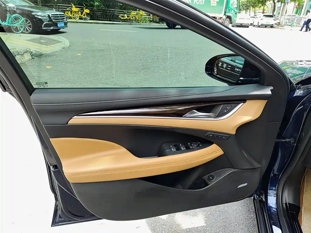Buick LaCrosse 2021 652T Luxury