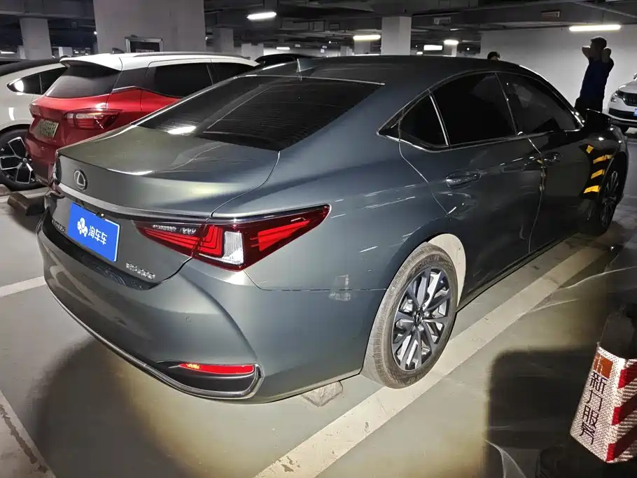 Lexus ES — миниатюра 3