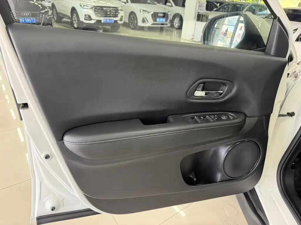 Honda Vezel 2022 1.5L CVT