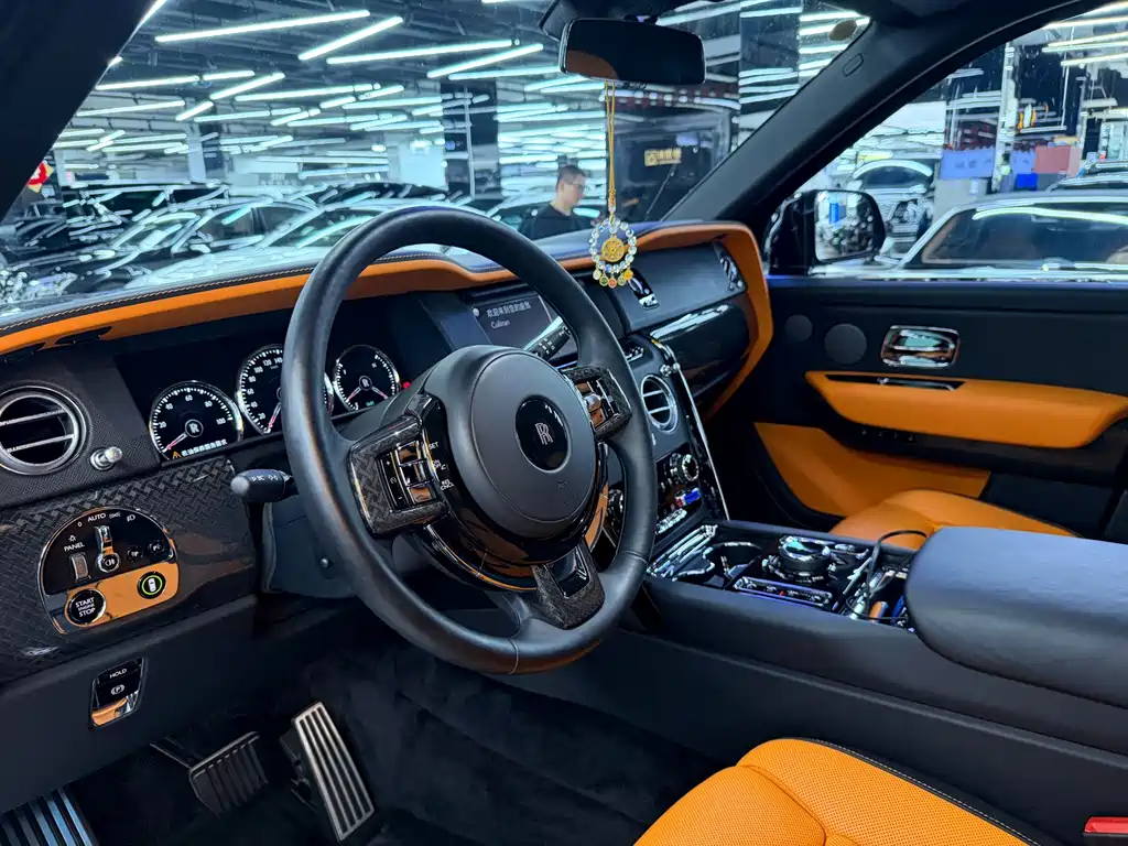 Rolls-Royce Cullinan — миниатюра 6