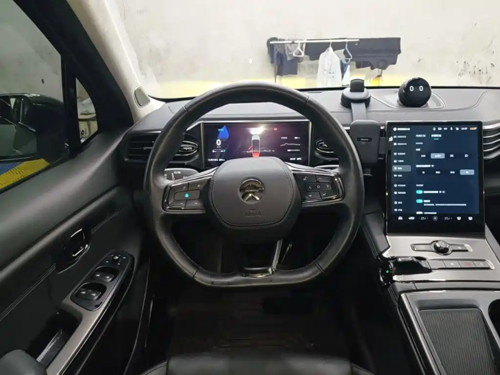 NIO ES6 — миниатюра 11