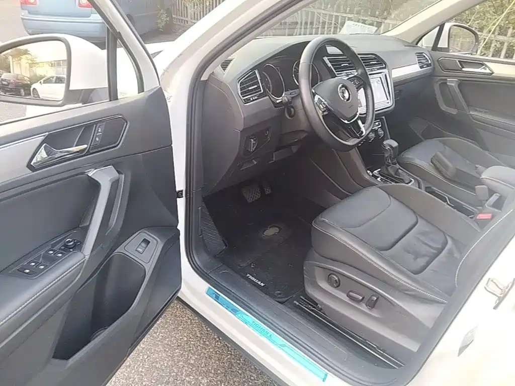Volkswagen Tiguan L — миниатюра 16