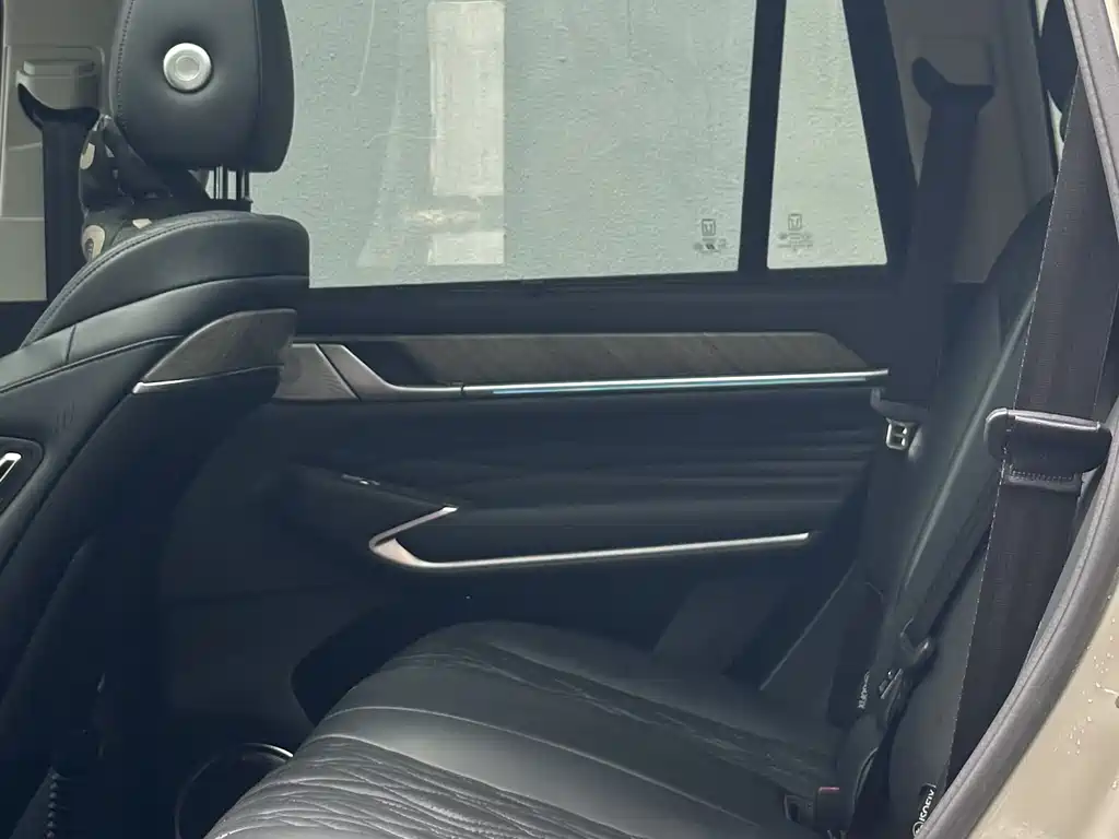 Tank 500 2022 3.0T Sport 5 мест