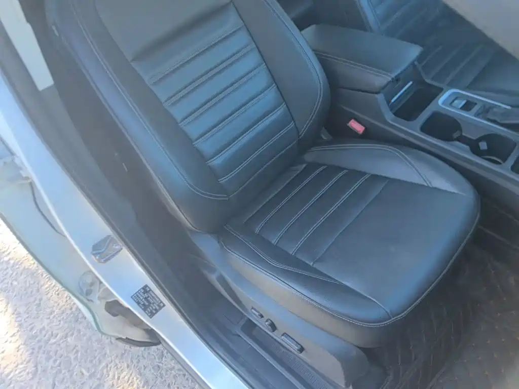 Ford Kuga — миниатюра 25