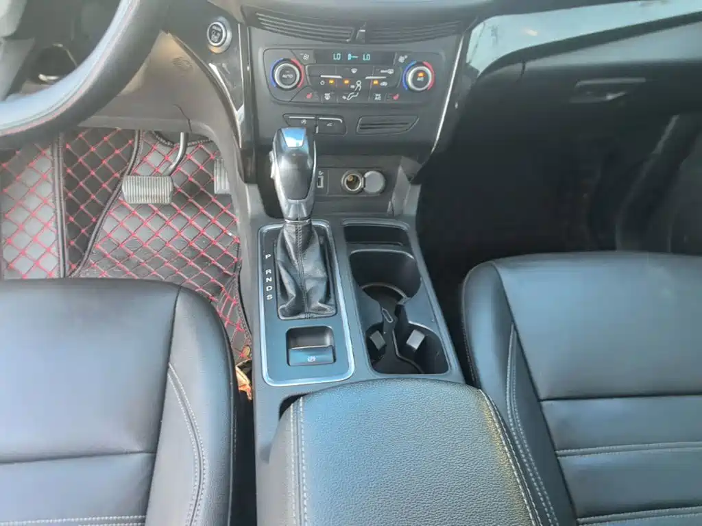 Ford Kuga — миниатюра 14