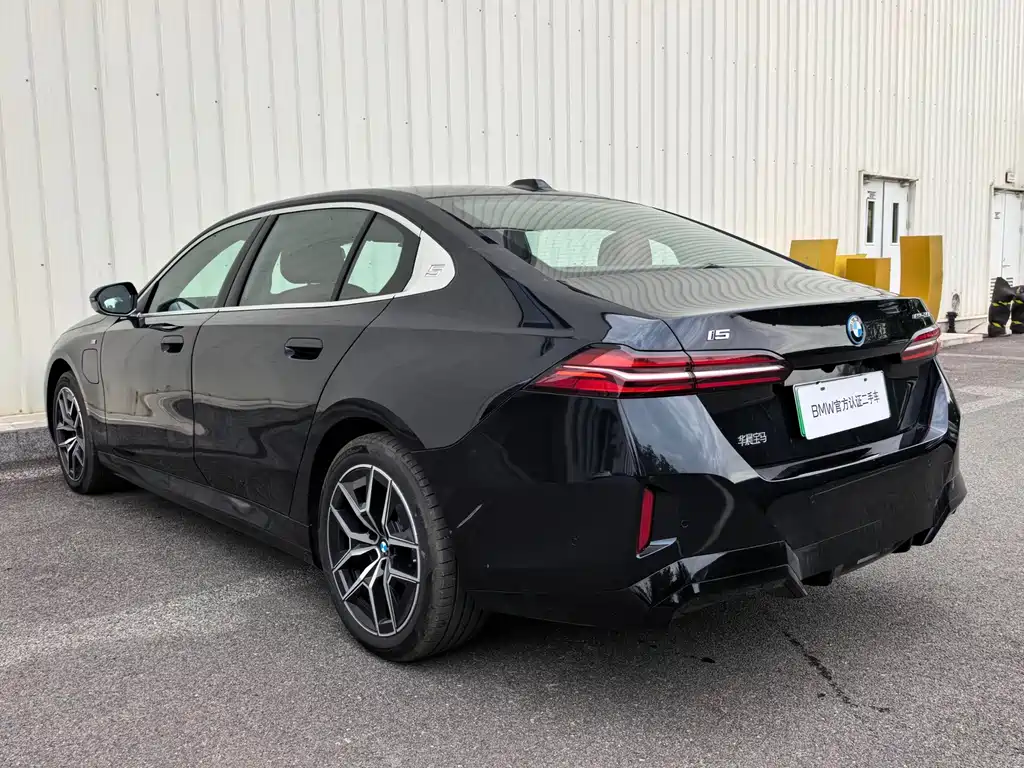 BMW i5 2025 eDrive 35L M Sport