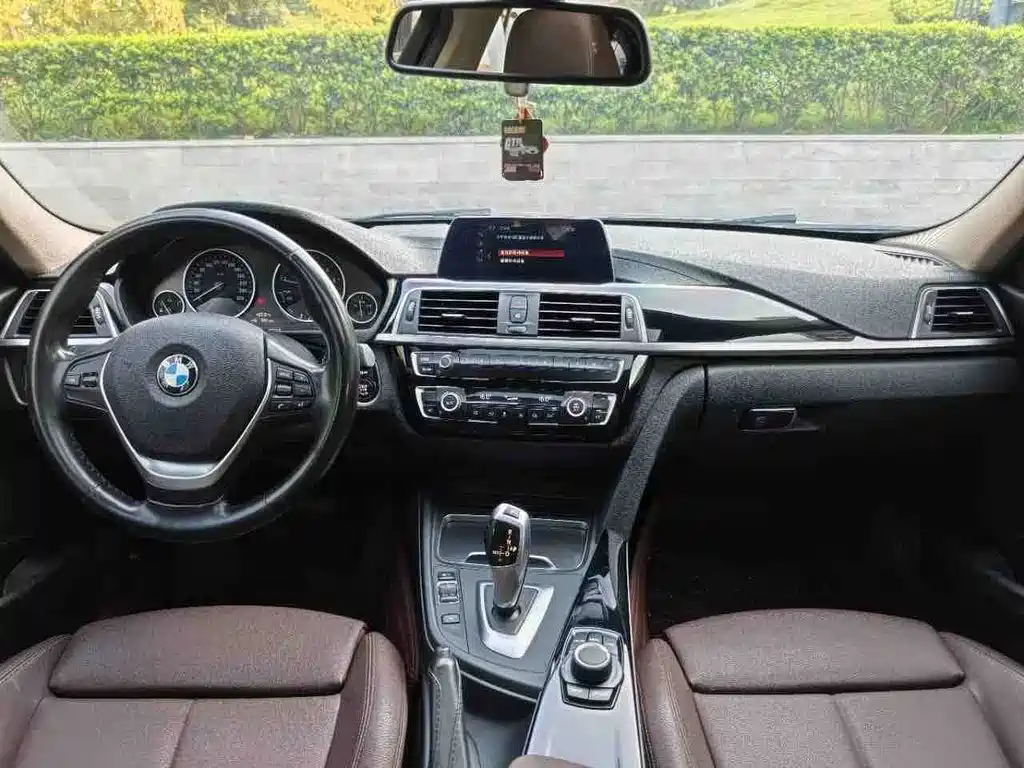 BMW 3 Series — миниатюра 8