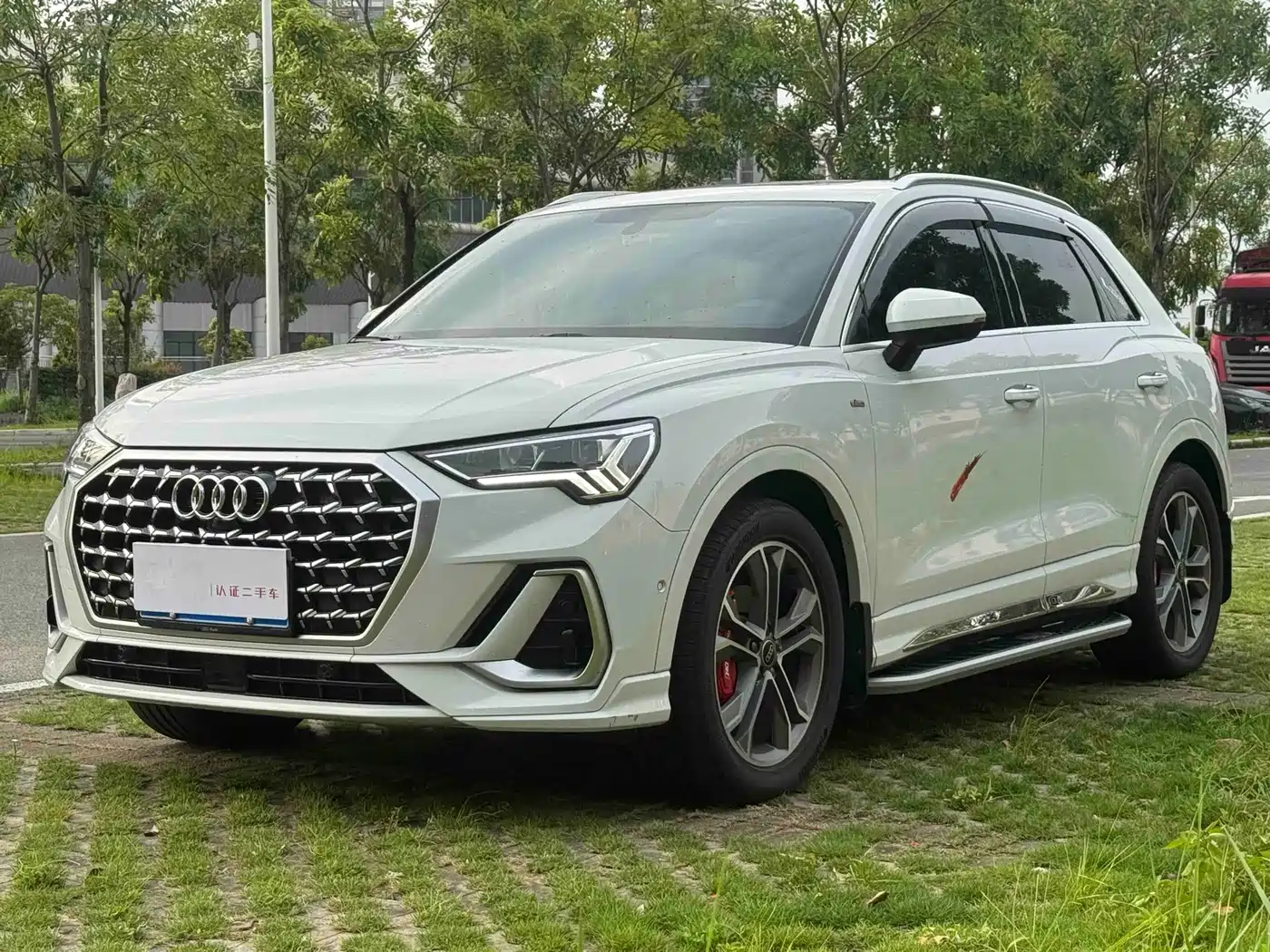 奥迪Q3 2024款 40 TFSI 时尚动感型 2025