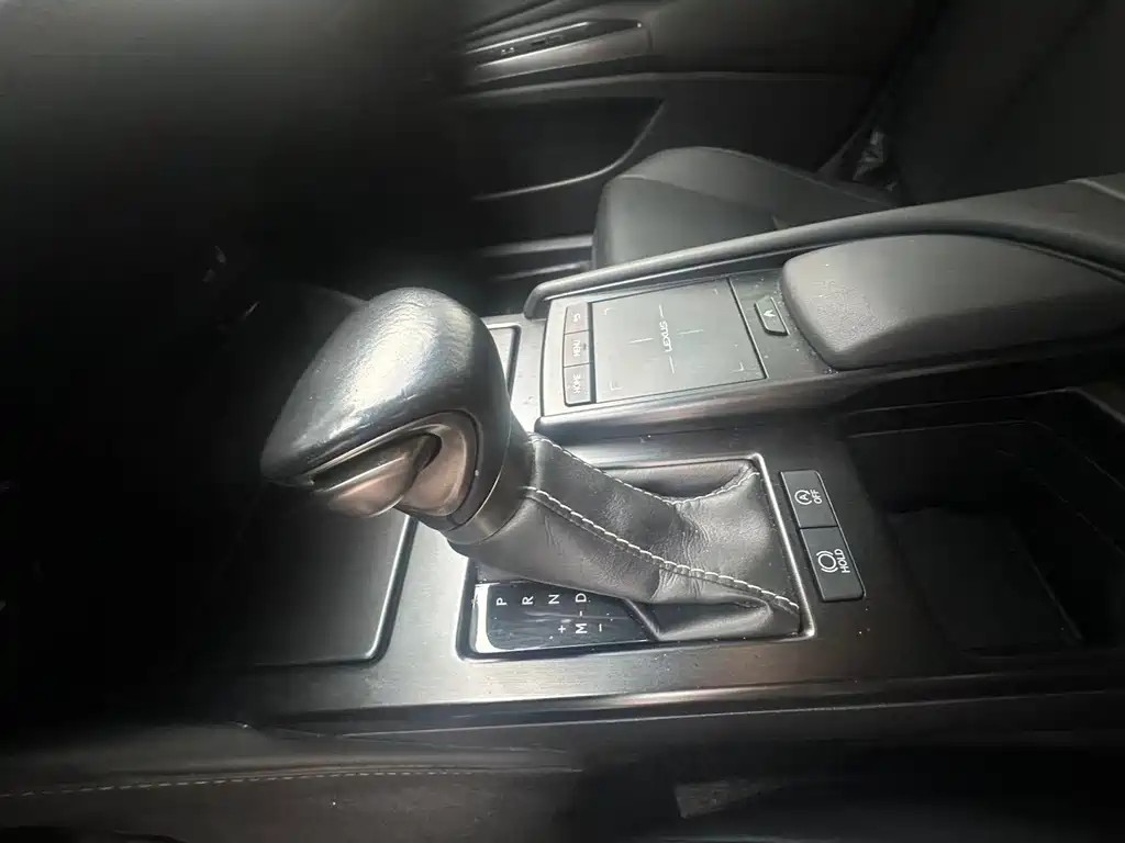 Lexus ES — миниатюра 6