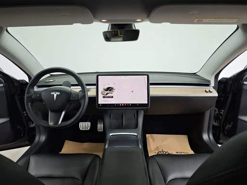 Tesla Model 3 — миниатюра 35